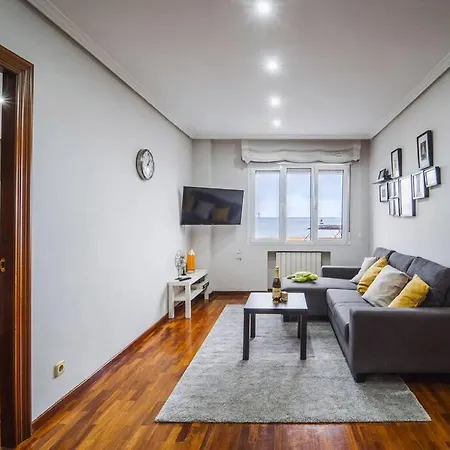 Apartment Ventana De Poniente, Dos Frente A La Playa Con Opcion Parking Gijon