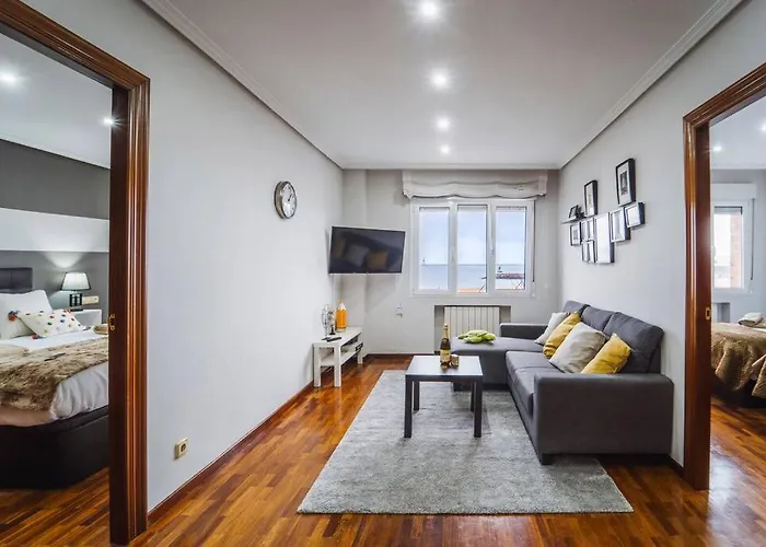 דירה Ventana De Poniente, Dos Frente A La Playa Con Parking Privado גיחון